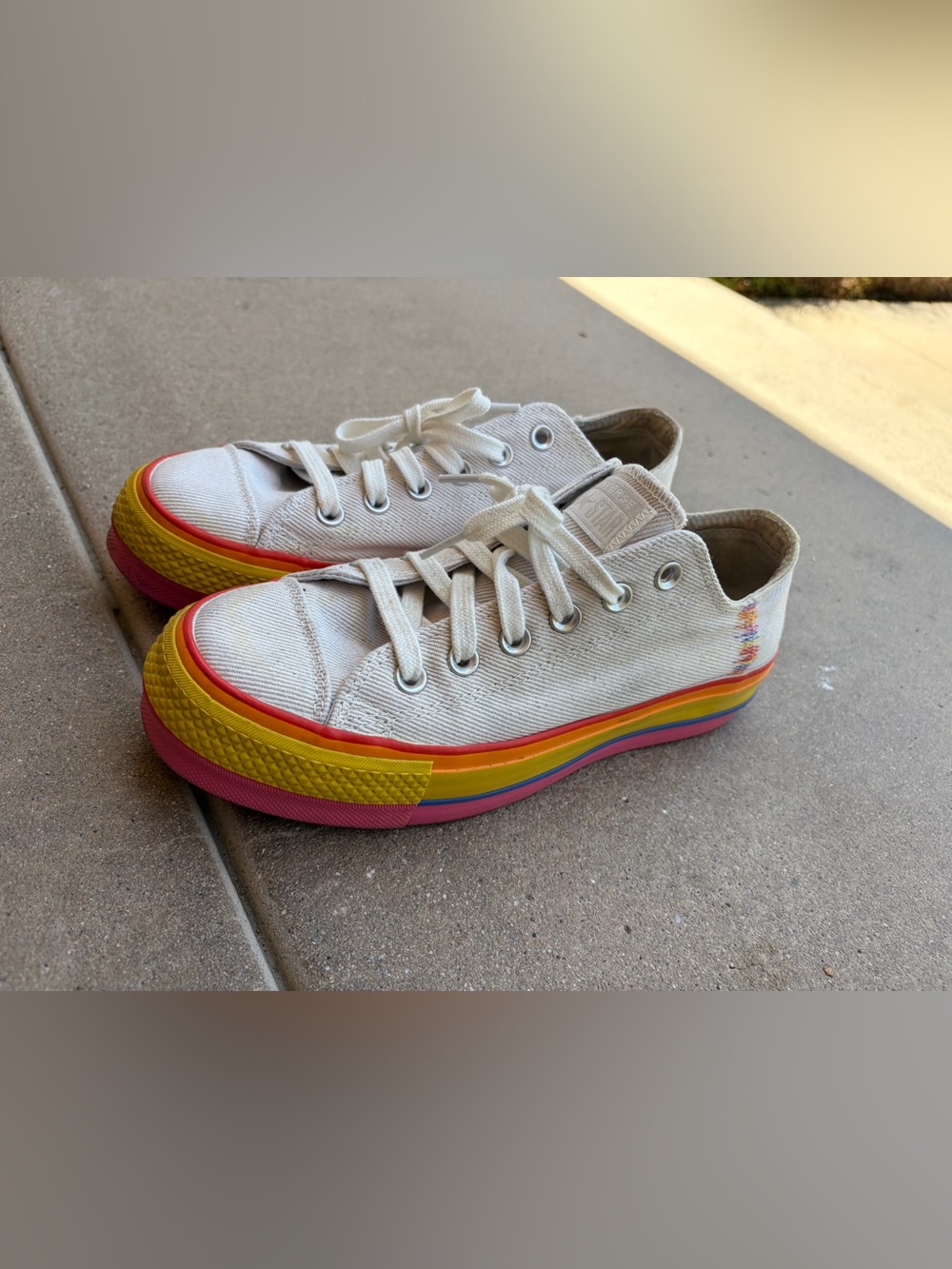 Converse Platform Sneakers with Rainbow Base - Size 8 - Picture 2 of 6
